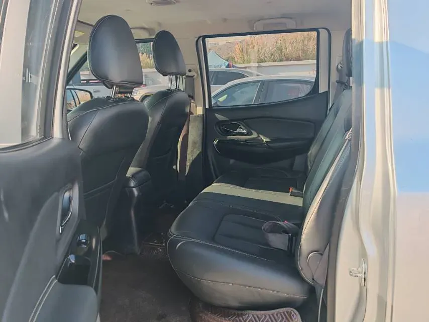 2021 Dongfeng RuiQi 2.4T 165HP L4 5MT,autocango,china used car exporter,china ev exporter,chinese used car exporter,chinese used ev exporter