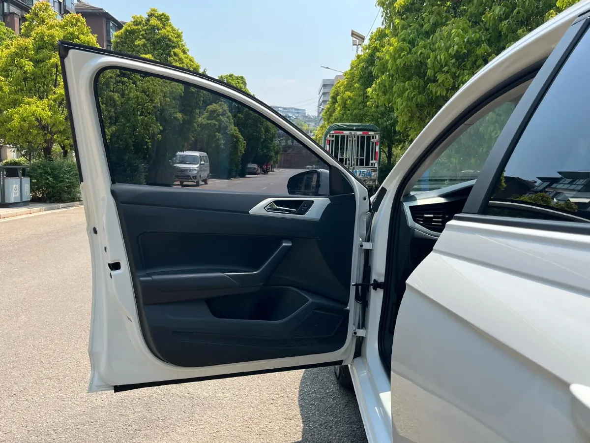 2019 Volkswagen Polo 1.5L 113HP L4 6AT,autocango,china used car exporter,china ev exporter,chinese used car exporter,chinese used ev exporter