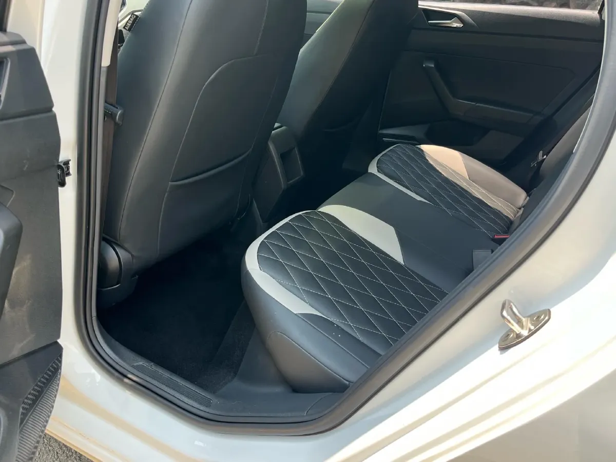 2019 Volkswagen Polo 1.5L 113HP L4 6AT,autocango,china used car exporter,china ev exporter,chinese used car exporter,chinese used ev exporter