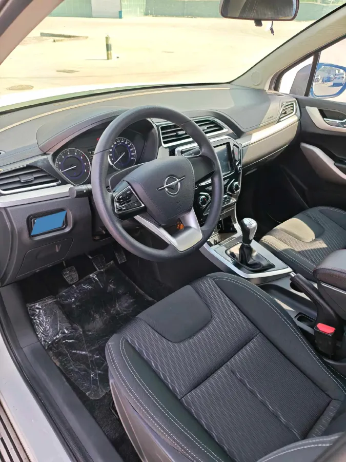 2017 HaiMa S5 Young Edition 1.6L 122HP L4 5MT,autocango,china used car exporter,china ev exporter,chinese used car exporter,chinese used ev exporter