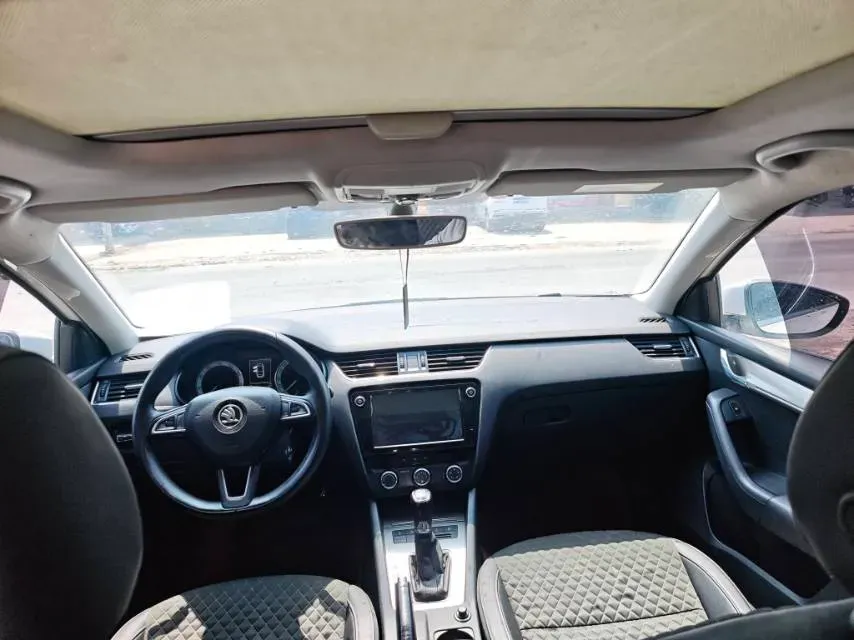 2018 Skoda Octavia 1.2T 116HP L4 7DCT,autocango,china used car exporter,china ev exporter,chinese used car exporter,chinese used ev exporter