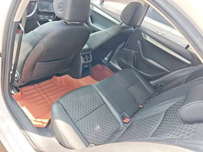 2018 Skoda Octavia 1.2T 116HP L4 7DCT,autocango,china used car exporter,china ev exporter,chinese used car exporter,chinese used ev exporter