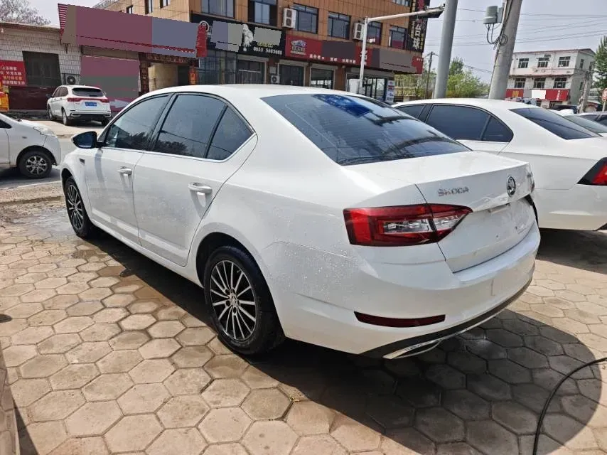 2018 Skoda Octavia 1.2T 116HP L4 7DCT,autocango,china used car exporter,china ev exporter,chinese used car exporter,chinese used ev exporter