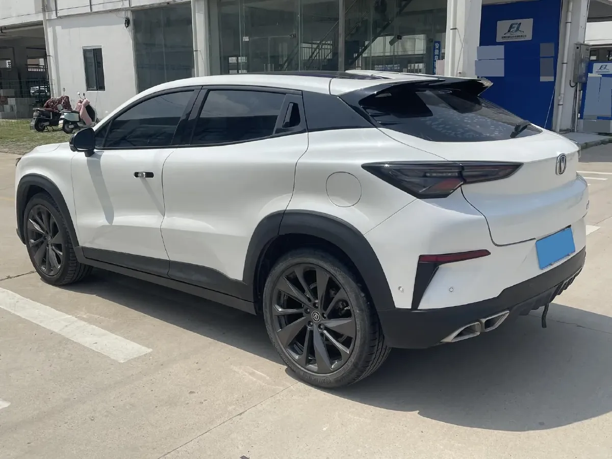 2020 ChangAn UNI-T 1.5T 180HP L4 7DCT,autocango,china used car exporter,china ev exporter,chinese used car exporter,chinese used ev exporter