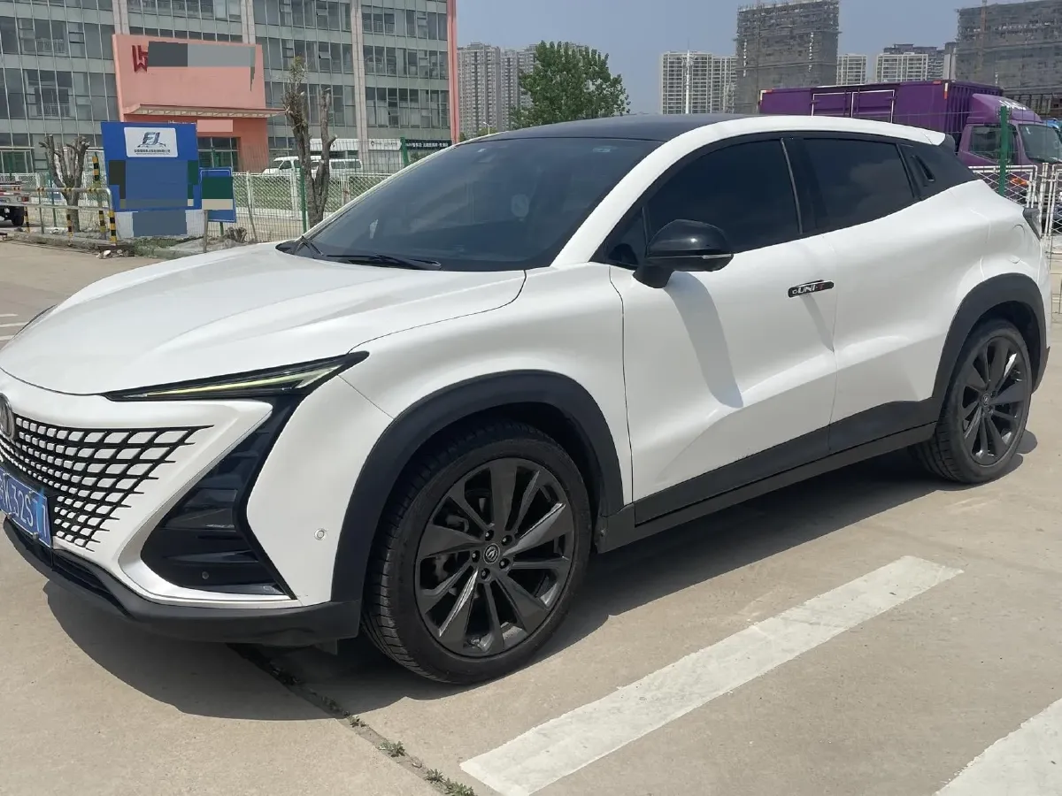 2020 ChangAn UNI-T 1.5T 180HP L4 7DCT,autocango,china used car exporter,china ev exporter,chinese used car exporter,chinese used ev exporter