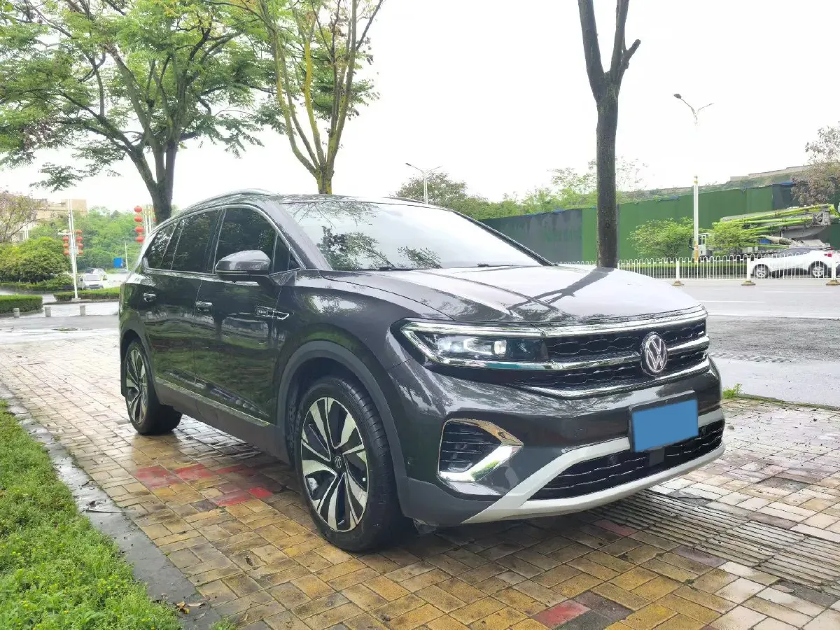 2024 Volkswagen Talagon 2.0T 220HP L4 7DCT,autocango,china used car exporter,china ev exporter,chinese used car exporter,chinese used ev exporter