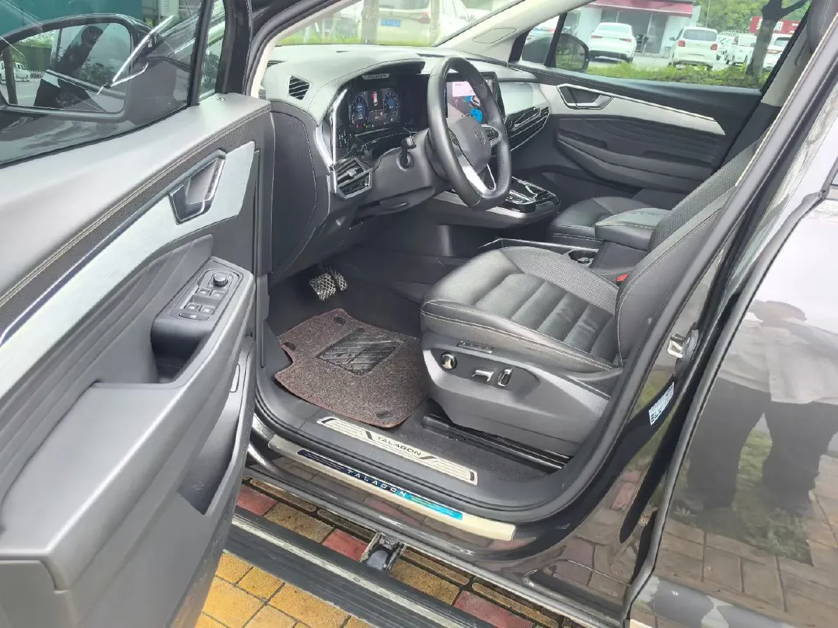 2024 Volkswagen Talagon 2.0T 220HP L4 7DCT,autocango,china used car exporter,china ev exporter,chinese used car exporter,chinese used ev exporter