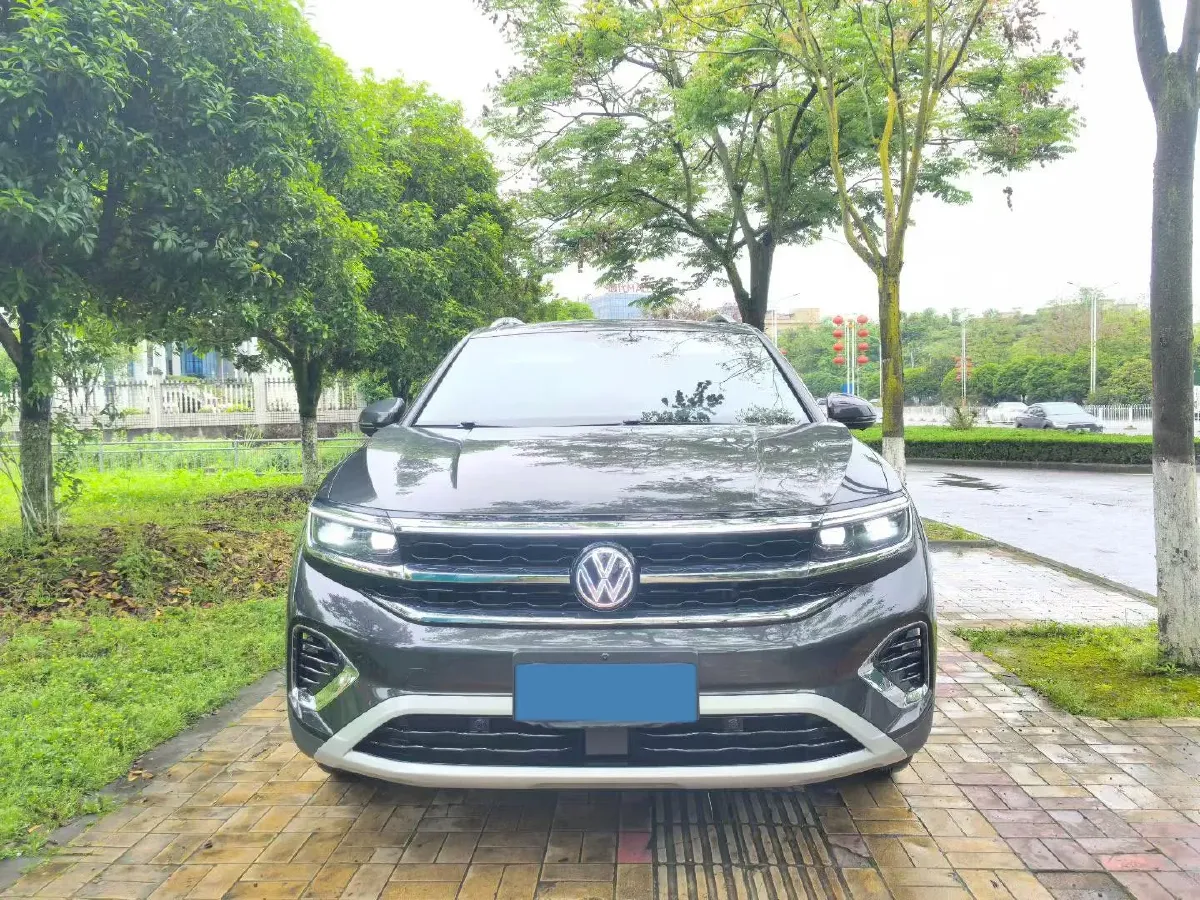 2024 Volkswagen Talagon 2.0T 220HP L4 7DCT,autocango,china used car exporter,china ev exporter,chinese used car exporter,chinese used ev exporter