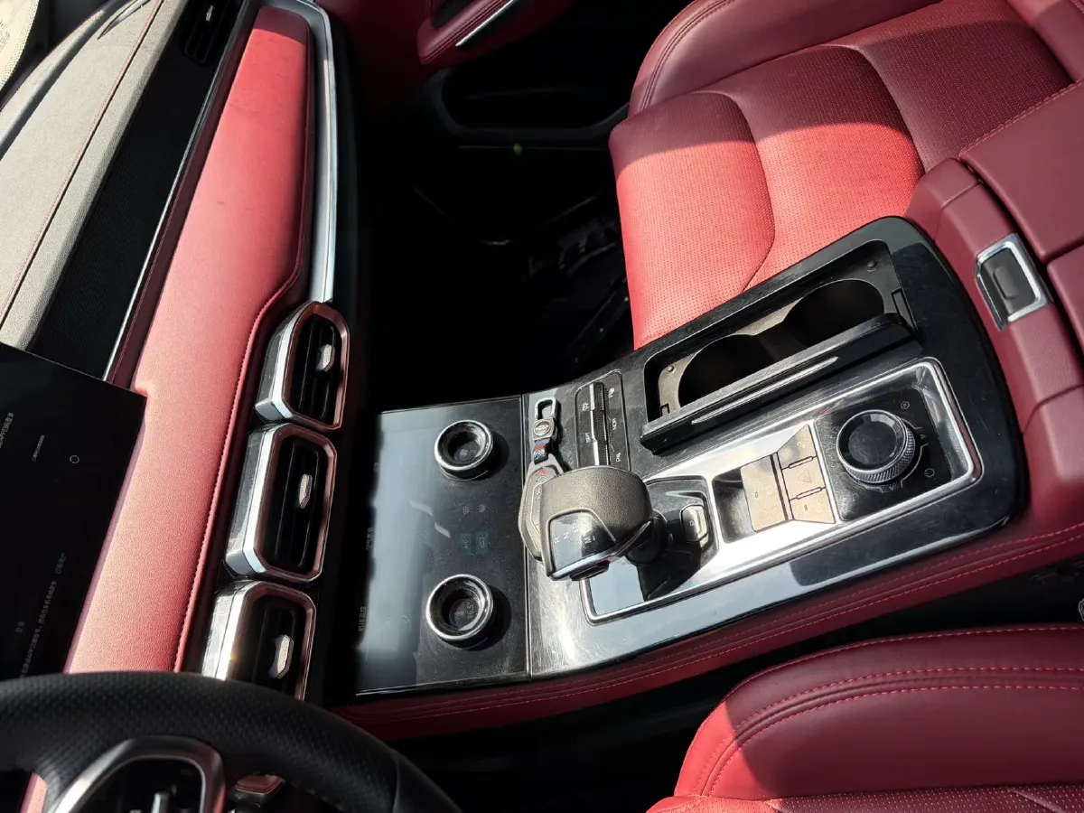 2021 Jetour X70 Plus 1.6T 197HP L4 7DCT,autocango,china used car exporter,china ev exporter,chinese used car exporter,chinese used ev exporter