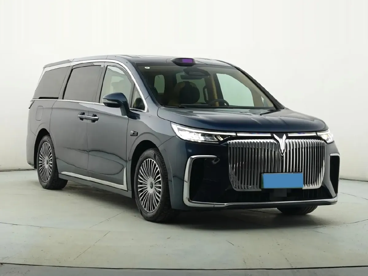 2025 Voyah Dream 1.5T 150HP L4 PHEV 41.7KWH,autocango,china used car exporter,china ev exporter,chinese used car exporter,chinese used ev exporter