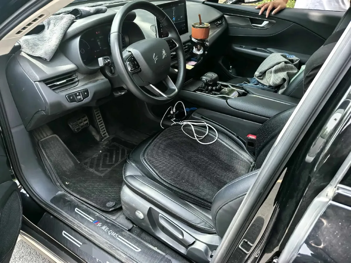 2022 HongQi E-QM5 BEV 54KWH,autocango,china used car exporter,china ev exporter,chinese used car exporter,chinese used ev exporter