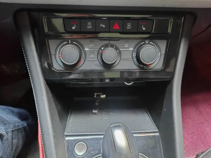 2022 Jetta VS7 1.4T 150HP L4 6AT,autocango,china used car exporter,china ev exporter,chinese used car exporter,chinese used ev exporter