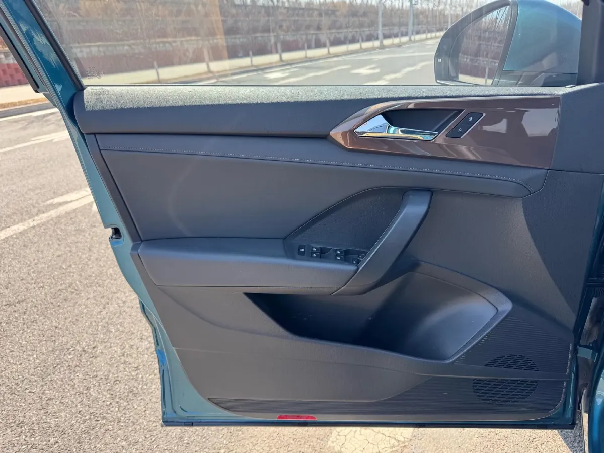 2021 Volkswagen Tharu 1.4T 150HP L4 7DCT,autocango,china used car exporter,china ev exporter,chinese used car exporter,chinese used ev exporter