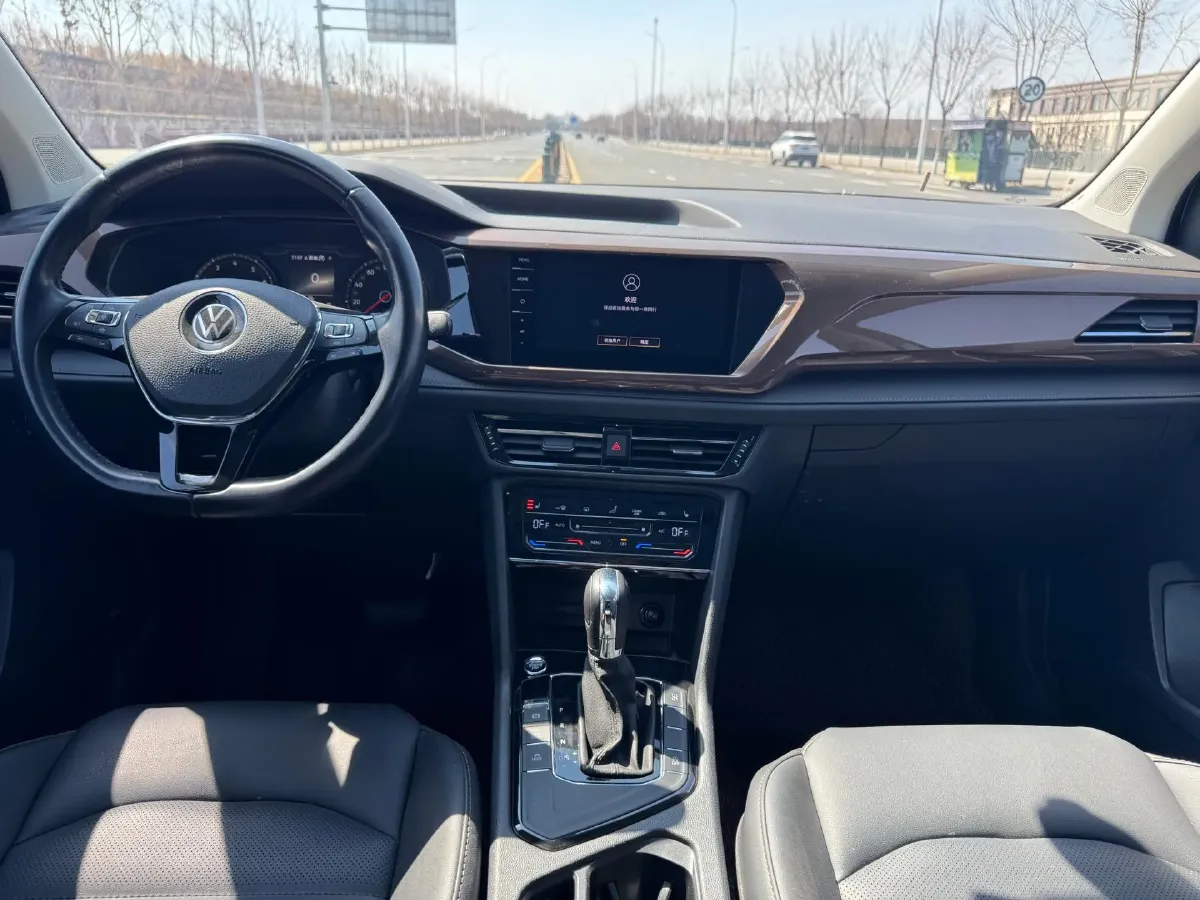 2021 Volkswagen Tharu 1.4T 150HP L4 7DCT,autocango,china used car exporter,china ev exporter,chinese used car exporter,chinese used ev exporter