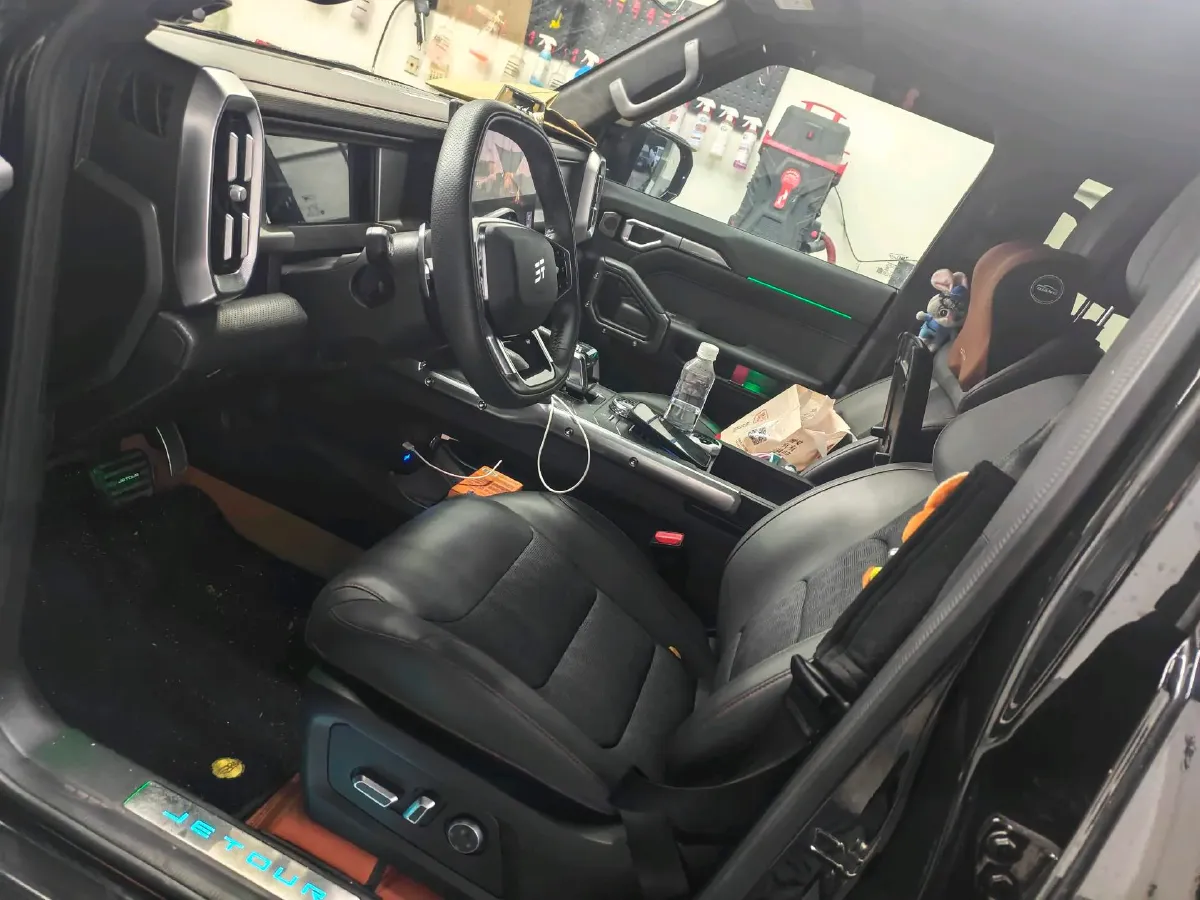 2023 Jetour Traveller 2.0T 254HP L4 8AT,autocango,china used car exporter,china ev exporter,chinese used car exporter,chinese used ev exporter