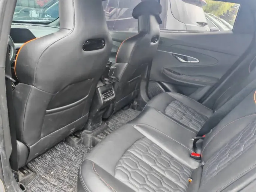 2022 ChangAn UNI-T 2.0T 233HP L4 8AT,autocango,china used car exporter,china ev exporter,chinese used car exporter,chinese used ev exporter