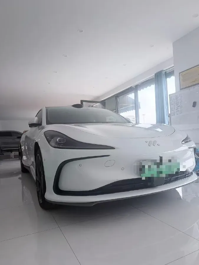 2024 IM L6 BEV 100KWH,autocango,china used car exporter,china ev exporter,chinese used car exporter,chinese used ev exporter