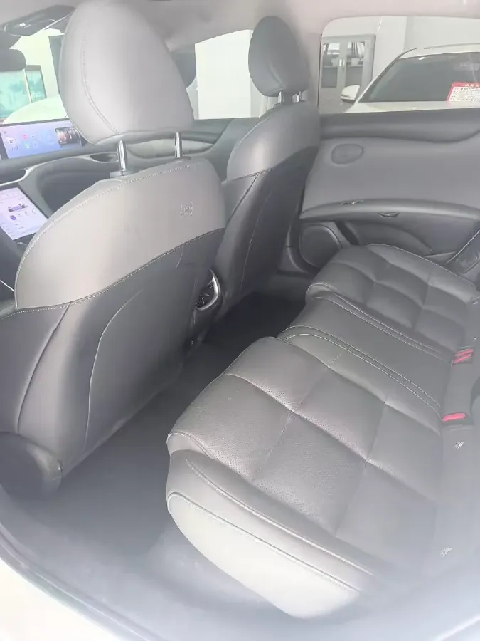 2024 IM L6 BEV 100KWH,autocango,china used car exporter,china ev exporter,chinese used car exporter,chinese used ev exporter