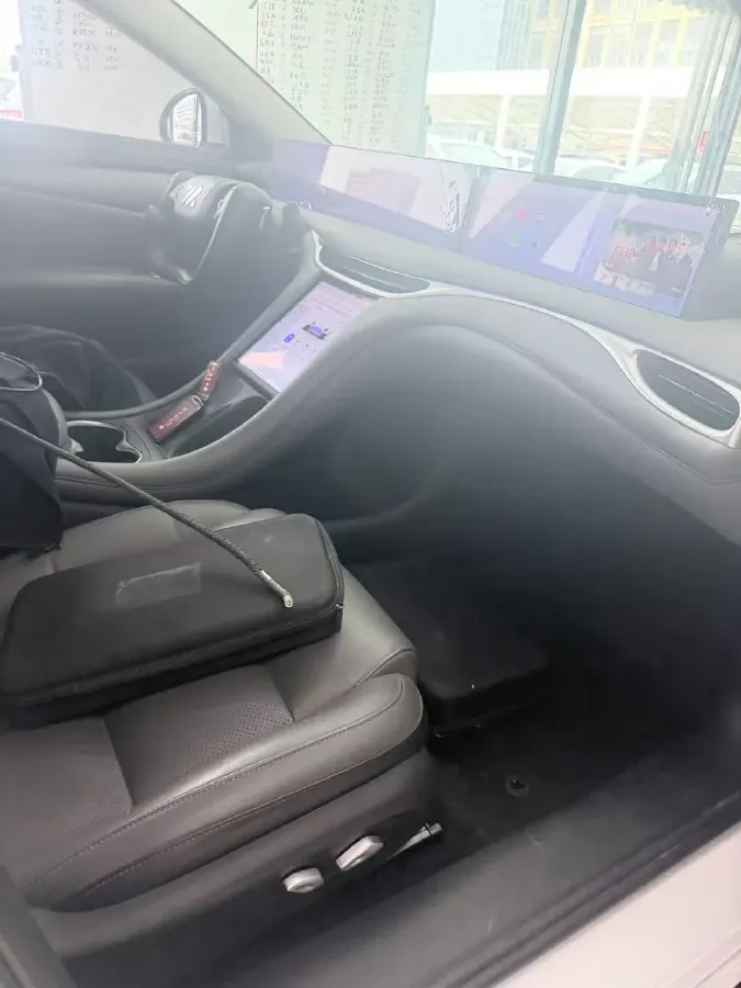 2024 IM L6 BEV 100KWH,autocango,china used car exporter,china ev exporter,chinese used car exporter,chinese used ev exporter