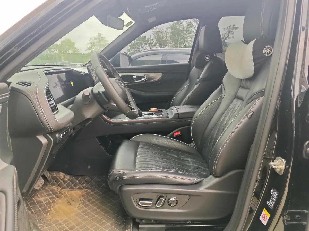 2022 GAC Trumpchi GS8 2.0T 252HP L4 8AT,autocango,china used car exporter,china ev exporter,chinese used car exporter,chinese used ev exporter