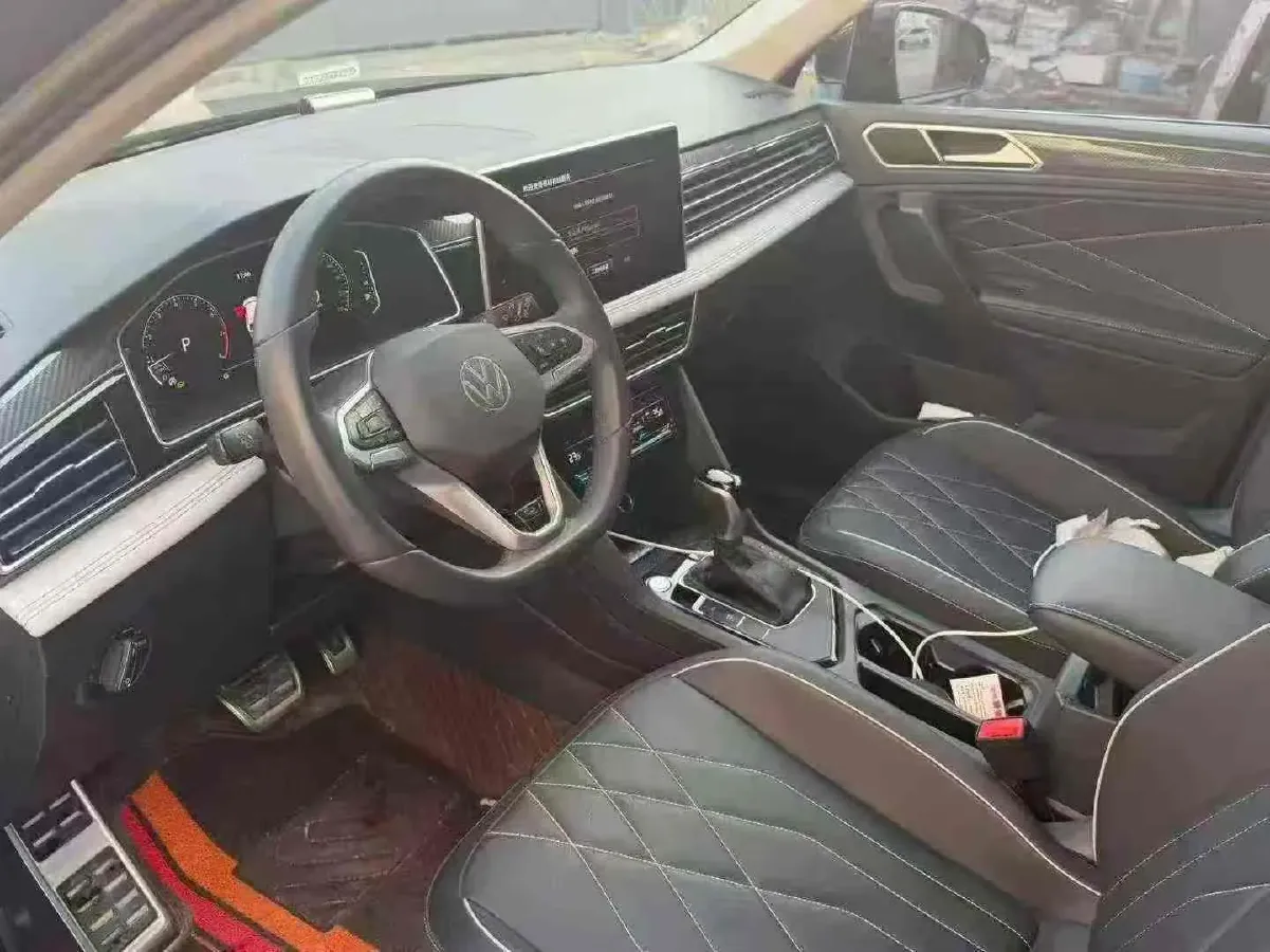 2024 Volkswagen Tiguan L 2.0T 186HP L4 7DCT,autocango,china used car exporter,china ev exporter,chinese used car exporter,chinese used ev exporter