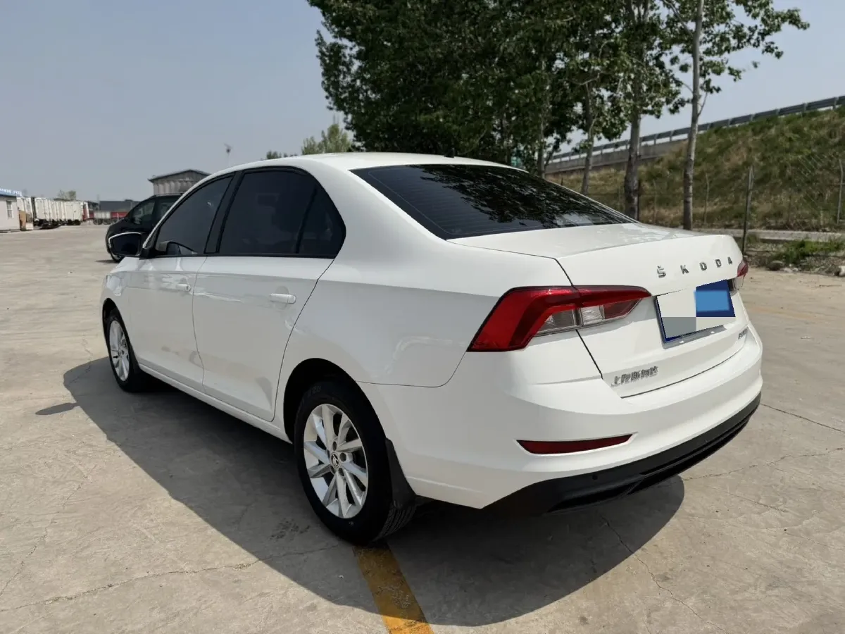 2020 Skoda Rapid 1.5L 112HP L4 6AT,autocango,china used car exporter,china ev exporter,chinese used car exporter,chinese used ev exporter