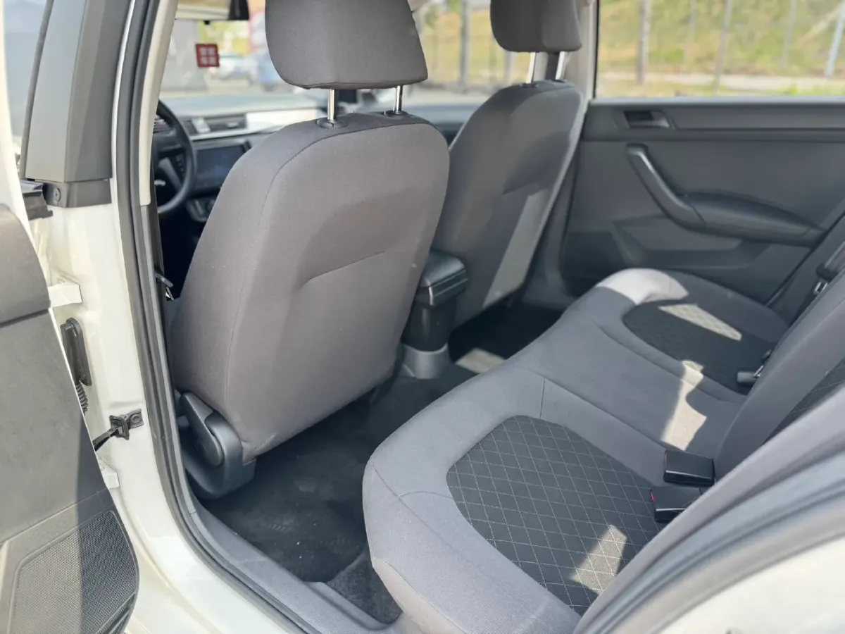 2020 Skoda Rapid 1.5L 112HP L4 6AT,autocango,china used car exporter,china ev exporter,chinese used car exporter,chinese used ev exporter