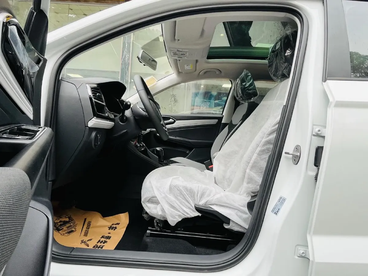 2024 Jetta VS7 1.4T 150HP L4 6AT,autocango,china used car exporter,china ev exporter,chinese used car exporter,chinese used ev exporter