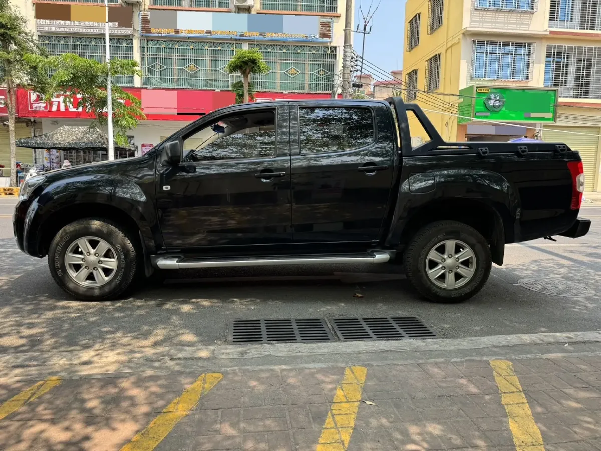2022 Isuzu RE-MAX Jim 2.8T 120HP L4 5MT,autocango,china used car exporter,china ev exporter,chinese used car exporter,chinese used ev exporter