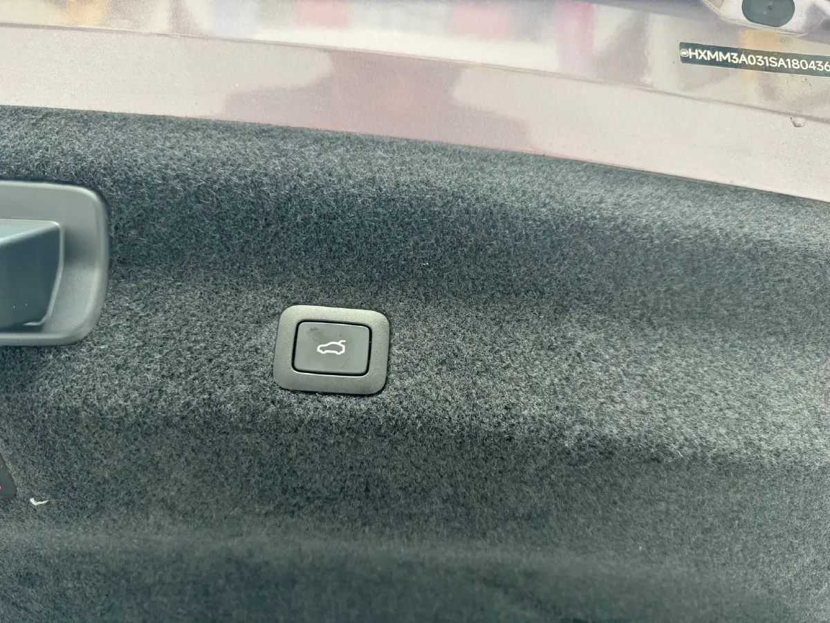 2024 MI SU7 BEV 101KWH,autocango,china used car exporter,china ev exporter,chinese used car exporter,chinese used ev exporter