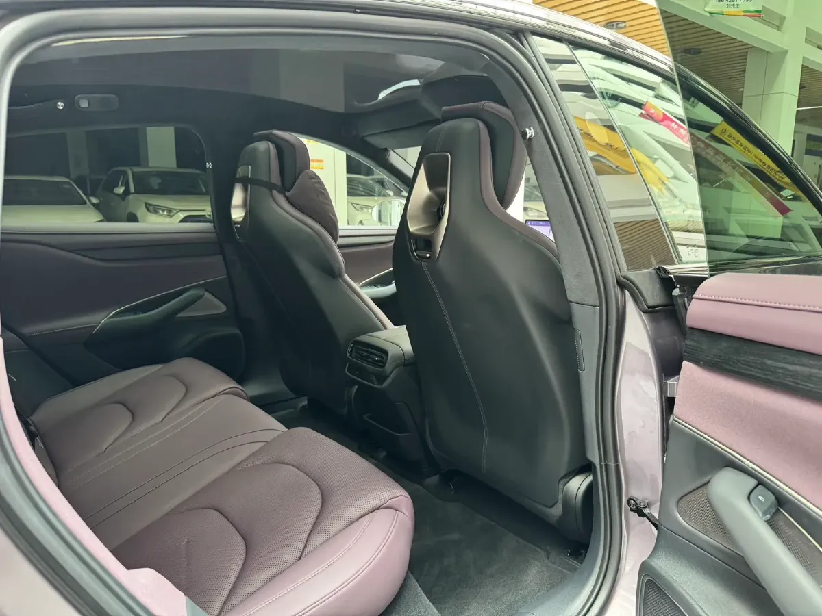 2024 MI SU7 BEV 101KWH,autocango,china used car exporter,china ev exporter,chinese used car exporter,chinese used ev exporter