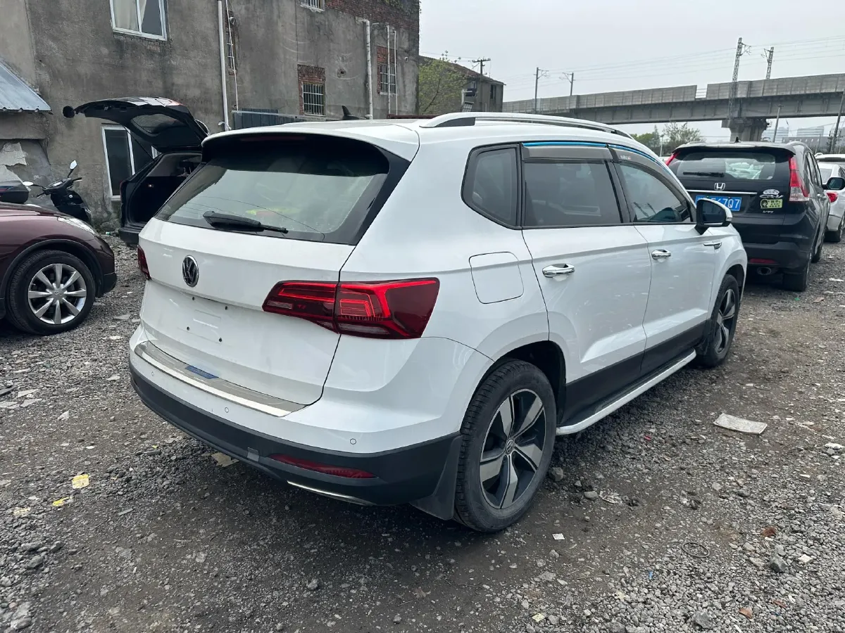 2019 MINI MINI 1.5T 102HP L3 7DCT,autocango,china used car exporter,china ev exporter,chinese used car exporter,chinese used ev exporter