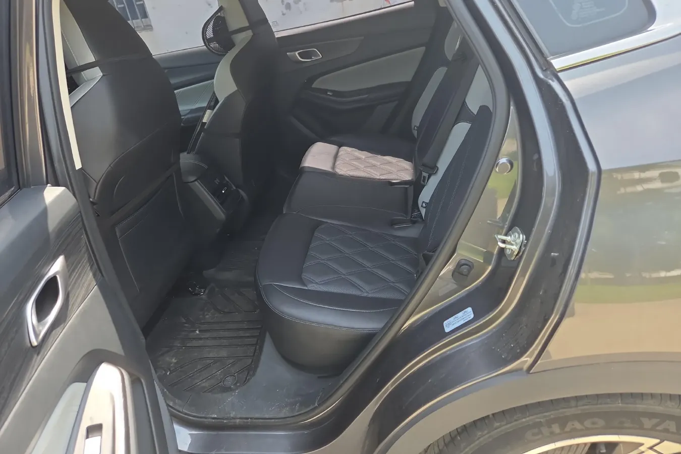 2023 Venucia Grand V DD-i 1.5T 163HP L4 E-CVT PHEV 18.4KWH,autocango,china used car exporter,china ev exporter,chinese used car exporter,chinese used ev exporter