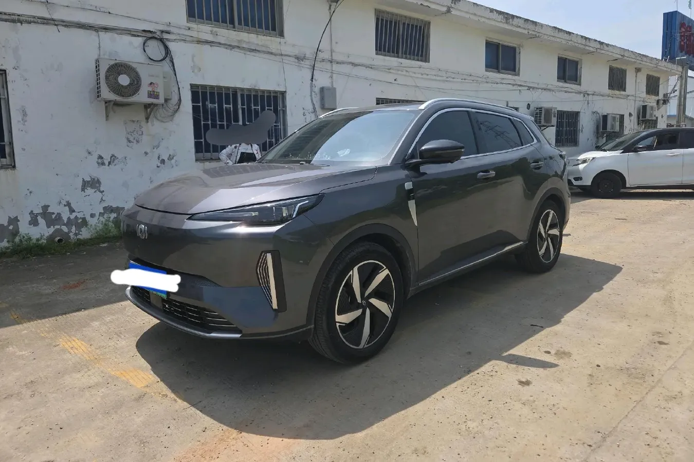 2023 Venucia Grand V DD-i 1.5T 163HP L4 E-CVT PHEV 18.4KWH,autocango,china used car exporter,china ev exporter,chinese used car exporter,chinese used ev exporter