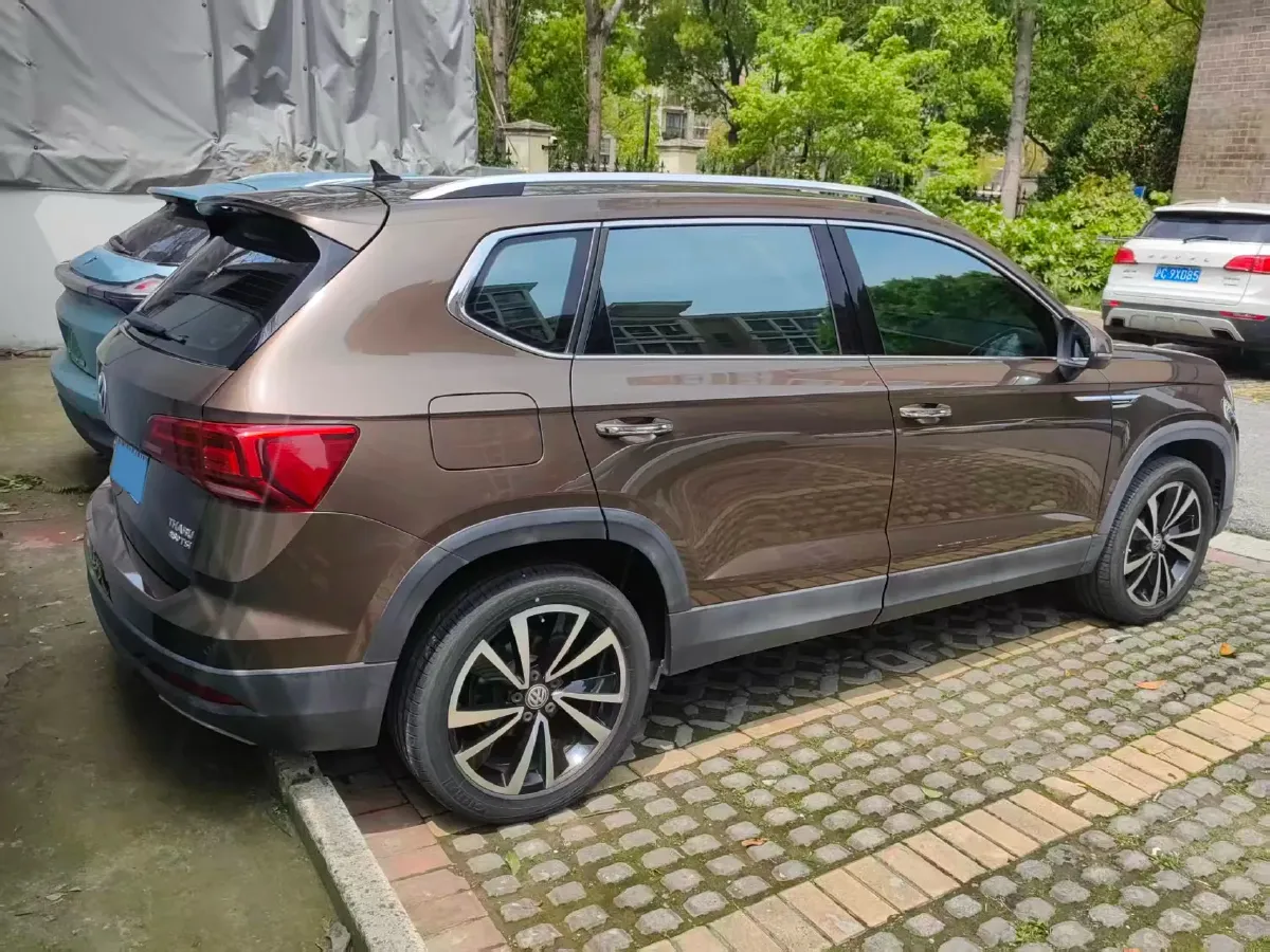 2019 MINI MINI 1.5T 102HP L3 7DCT,autocango,china used car exporter,china ev exporter,chinese used car exporter,chinese used ev exporter