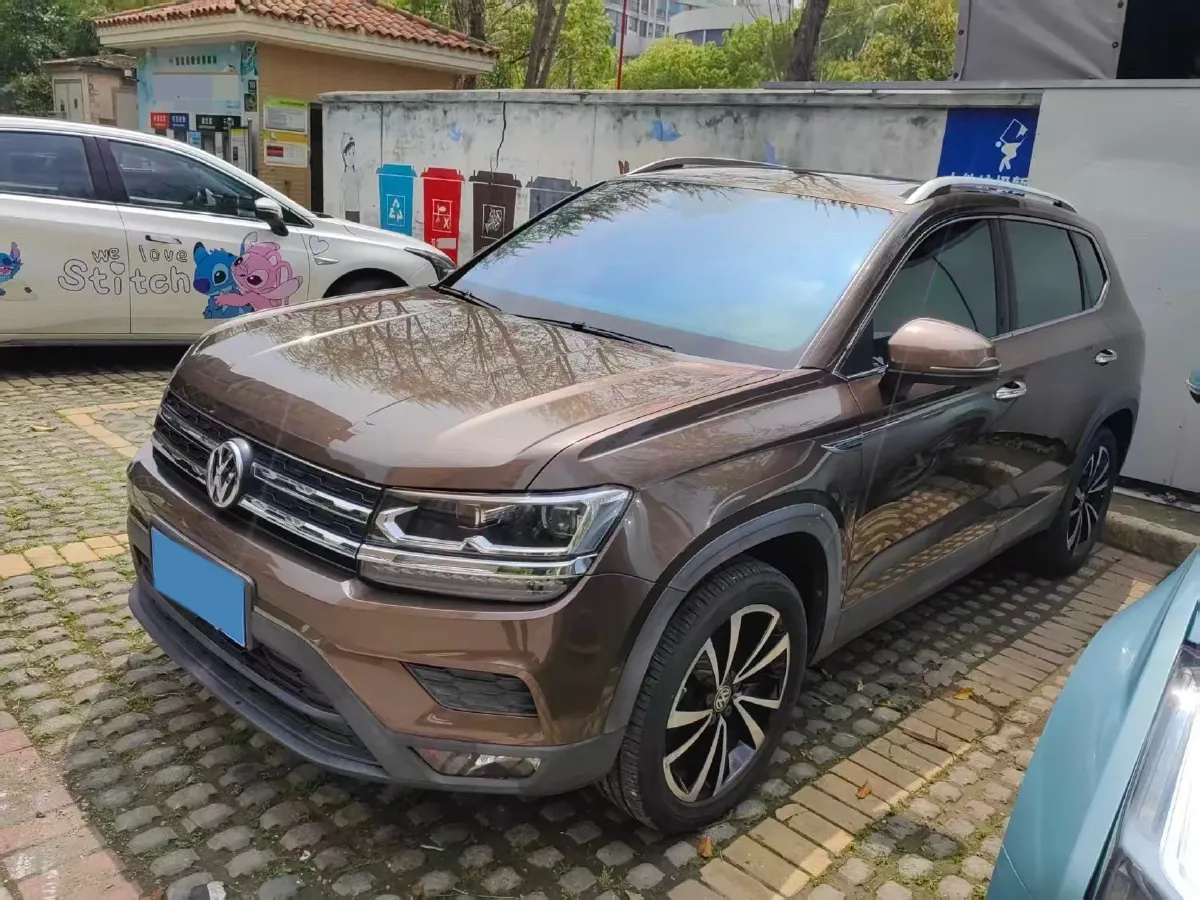 2019 MINI MINI 1.5T 102HP L3 7DCT,autocango,china used car exporter,china ev exporter,chinese used car exporter,chinese used ev exporter