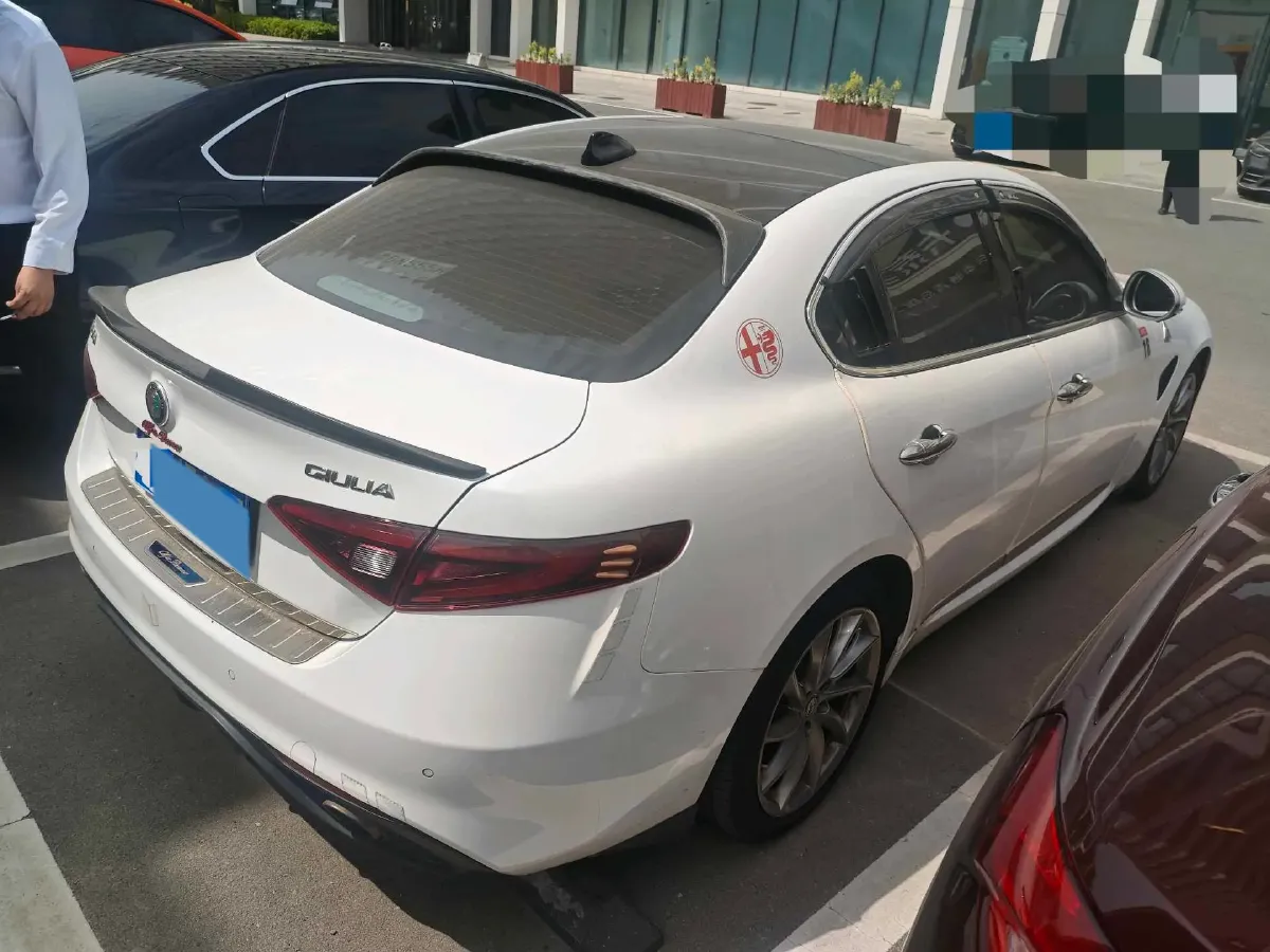 2017 Ford Mustang 2.3T 314HP L4 6AT,autocango,china used car exporter,china ev exporter,chinese used car exporter,chinese used ev exporter