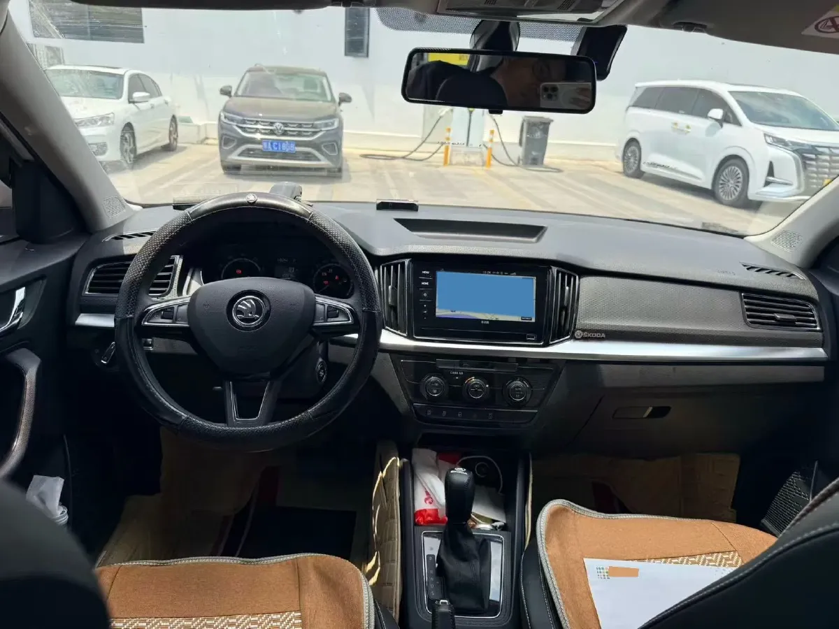 2022 Skoda Kamiq 1.5L 112HP L4 6AT,autocango,china used car exporter,china ev exporter,chinese used car exporter,chinese used ev exporter