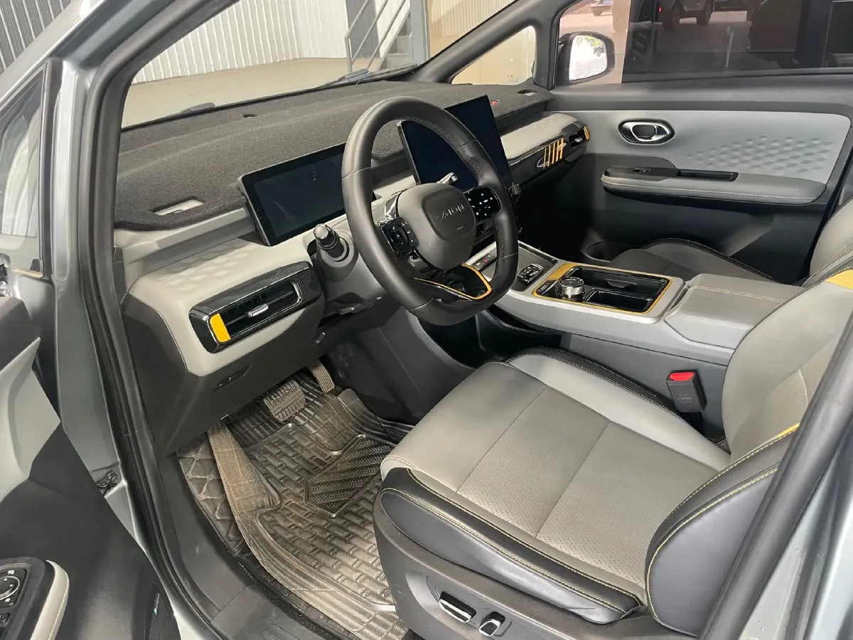 2022 Geely Okavango 1.8T 184HP L4 7DCT,autocango,china used car exporter,china ev exporter,chinese used car exporter,chinese used ev exporter