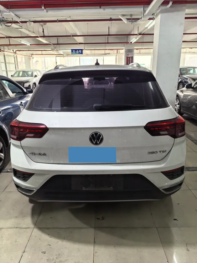 2022 Volkswagen T-Roc 1.4T 150HP L4 7DCT,autocango,china used car exporter,china ev exporter,chinese used car exporter,chinese used ev exporter