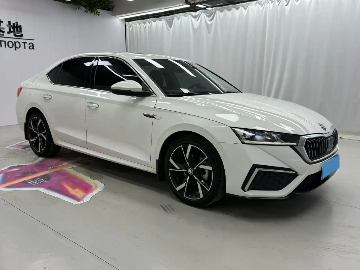 2022 Skoda Octavia 1.4T 150HP L4 7DCT,autocango,china used car exporter,china ev exporter,chinese used car exporter,chinese used ev exporter