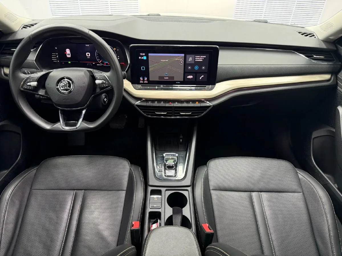 2022 Skoda Octavia 1.4T 150HP L4 7DCT,autocango,china used car exporter,china ev exporter,chinese used car exporter,chinese used ev exporter