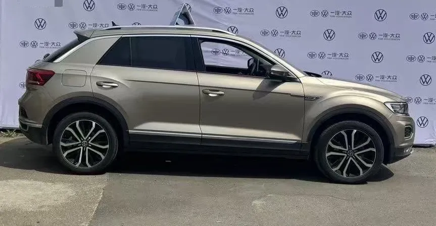 2021 Volkswagen T-Roc 1.4T 150HP L4 7DCT,autocango,china used car exporter,china ev exporter,chinese used car exporter,chinese used ev exporter