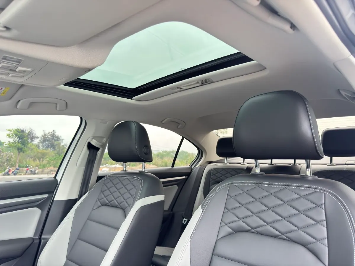 2023 Volkswagen Bora 1.5T 160HP L4 7DCT,autocango,china used car exporter,china ev exporter,chinese used car exporter,chinese used ev exporter