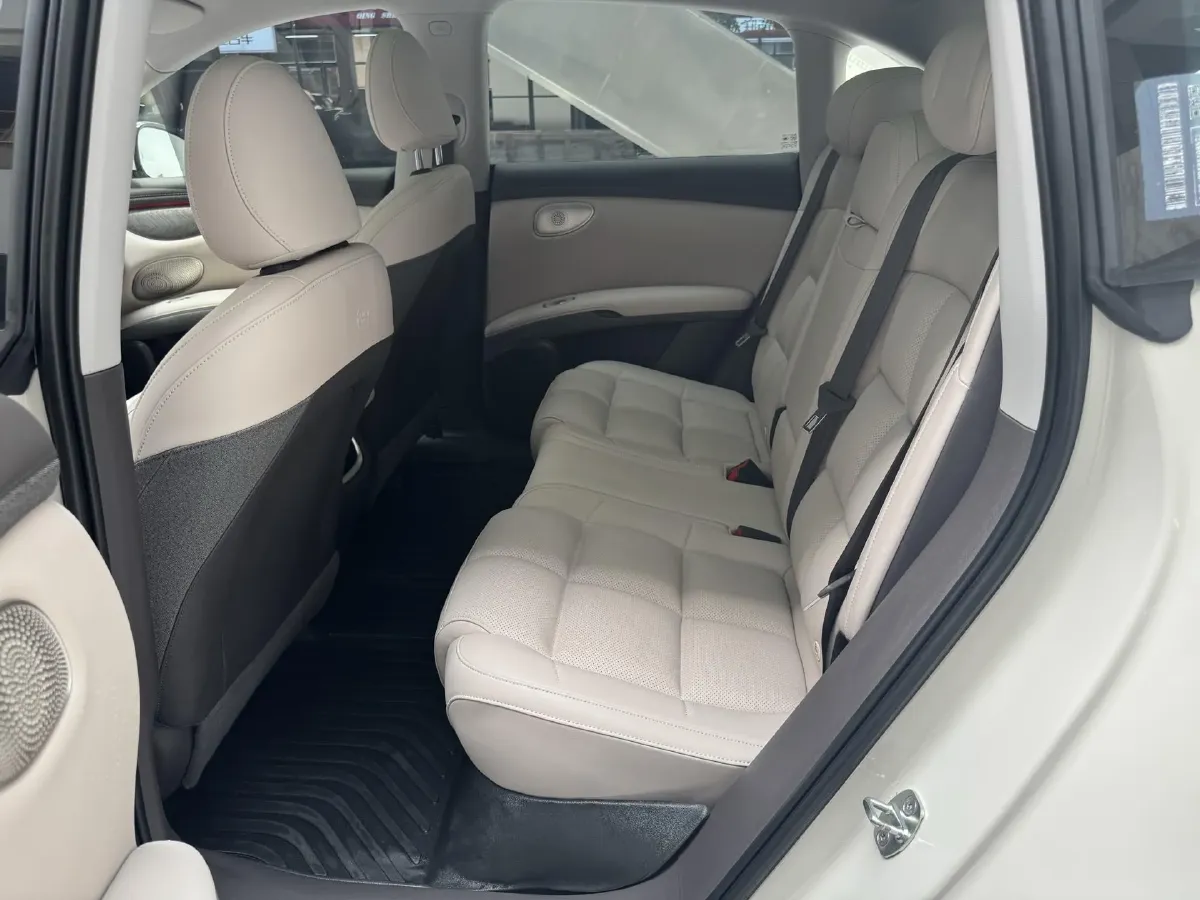 2025 IM LS6 BEV 75KWH,autocango,china used car exporter,china ev exporter,chinese used car exporter,chinese used ev exporter