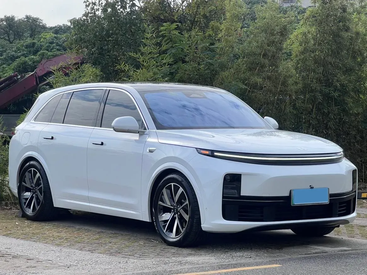 2023 Li L7 Range Extended 154HP REEV 40.9KWH,autocango,china used car exporter,china ev exporter,chinese used car exporter,chinese used ev exporter