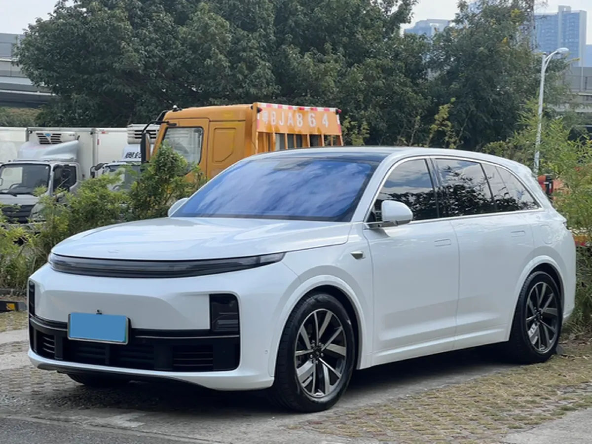 2023 Li L7 Range Extended 154HP REEV 40.9KWH,autocango,china used car exporter,china ev exporter,chinese used car exporter,chinese used ev exporter
