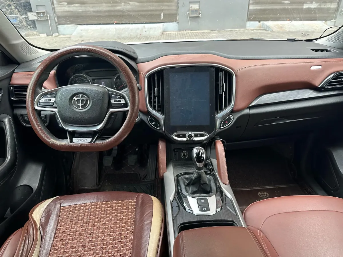 2018 Brilliance Auto V6 1.5T 150HP L4 6MT,autocango,china used car exporter,china ev exporter,chinese used car exporter,chinese used ev exporter
