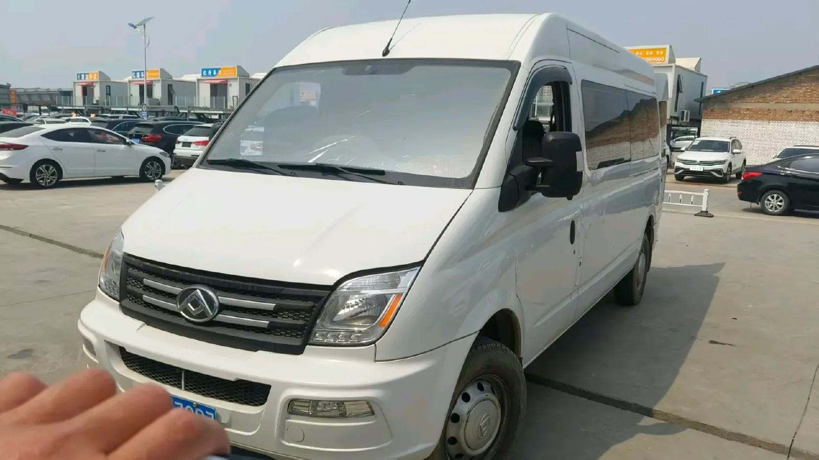 2021 MAXUS XinTu V80 2.0T 139HP L4 6MT,autocango,china used car exporter,china ev exporter,chinese used car exporter,chinese used ev exporter