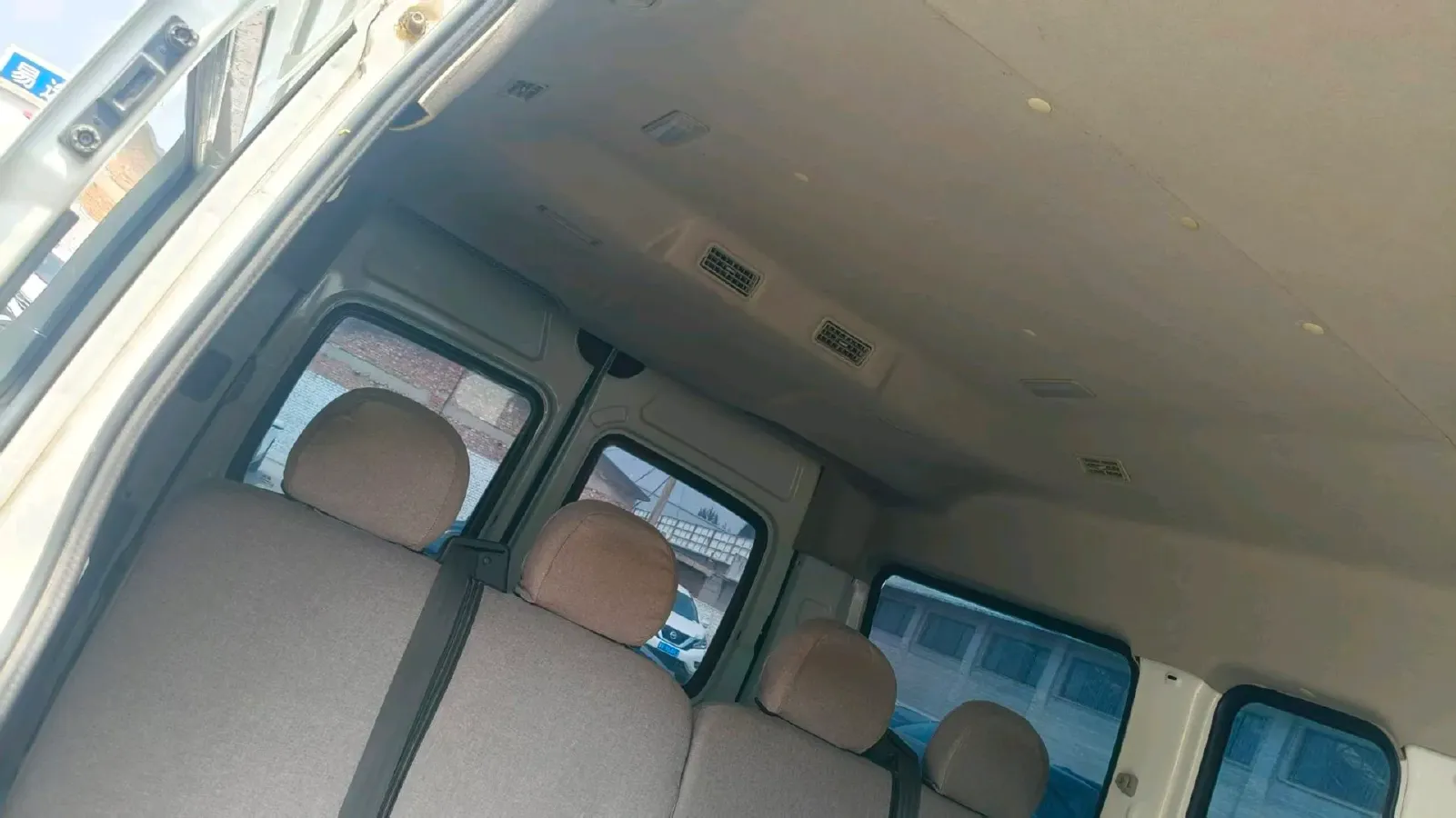 2021 MAXUS XinTu V80 2.0T 139HP L4 6MT,autocango,china used car exporter,china ev exporter,chinese used car exporter,chinese used ev exporter